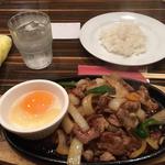 ラム肉と野菜の鉄板焼き(Asaji)
