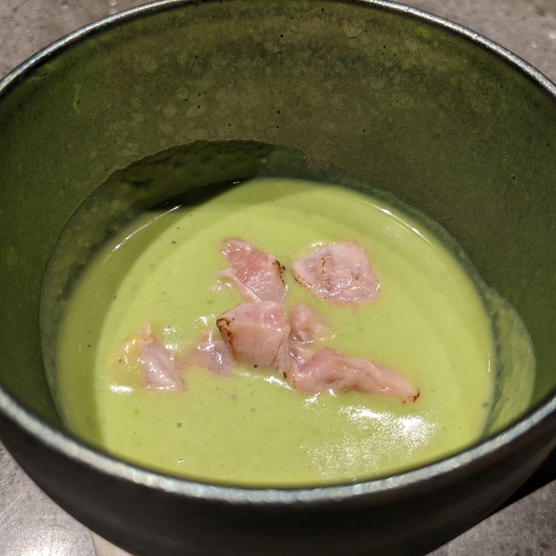 マグロ大トロ、グリーンピース(ete)