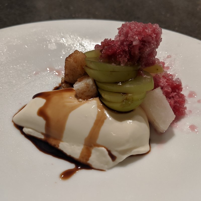 パンナコッタ、シャインマスカット、ぶどうのグラニテ(ete)