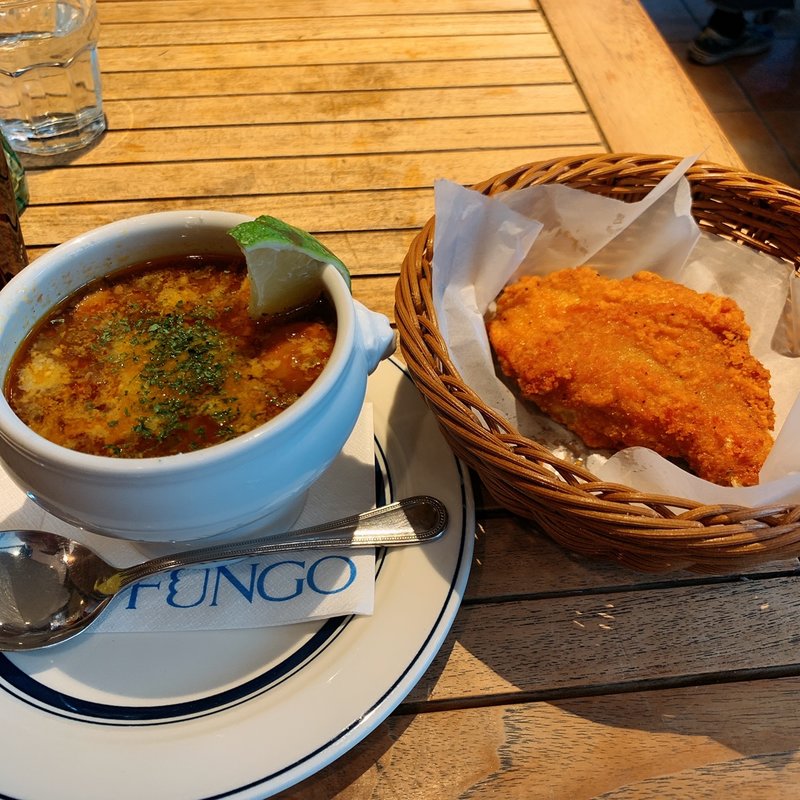 フライドチキン　(ファンゴー)