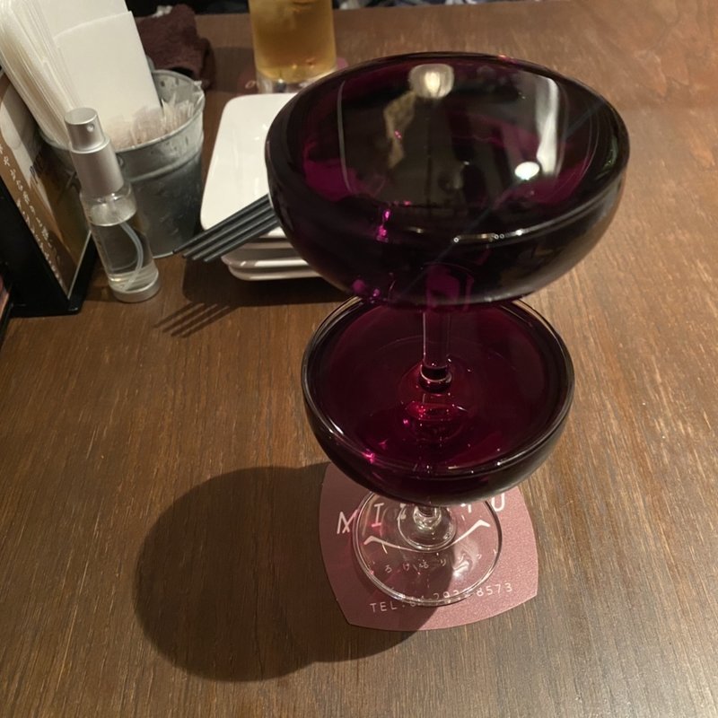 こぼれワイン(肉と魚のとろける石焼リゾットバル MIYATO‐みやと‐)