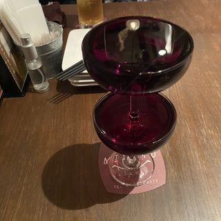 こぼれワイン(肉と魚のバル MIYATO 入間店)