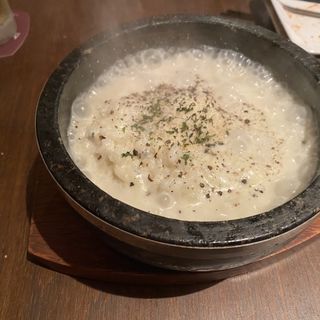 石焼ゴルゴンゾーラとろ〜りリゾット(肉と魚のバル MIYATO 入間店)