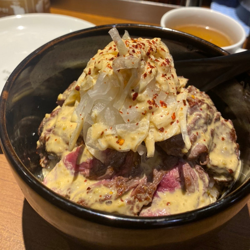 旨馬丼(1ポンドのステーキハンバーグ タケル 秋葉原店)