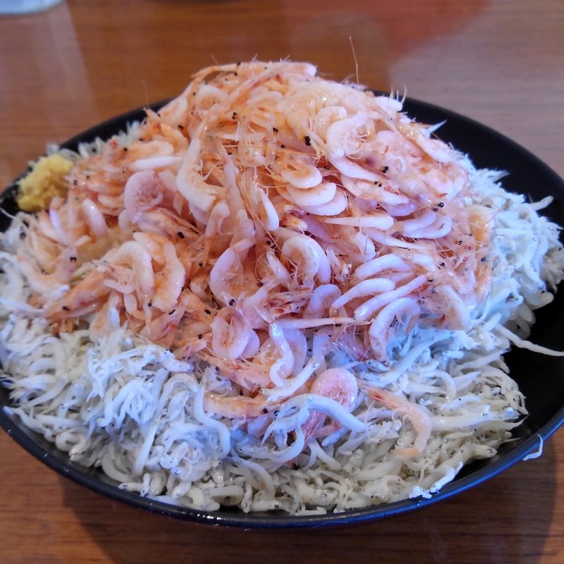 桜えびと釜揚げしらす丼(伊豆高原ビール本店)