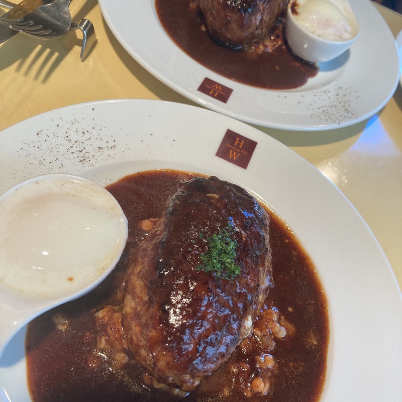 モッツァレラチーズのハンバーグ(ハンバーグ ウィル （Hamburg Will）)