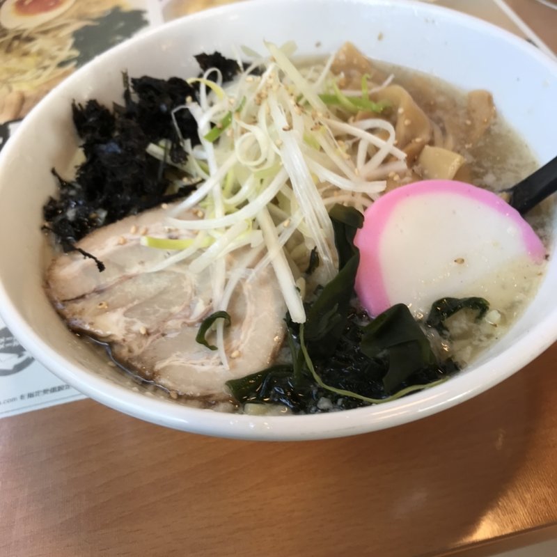 鶏ガラ塩ラーメン(バス長ラーメン （バスチョウラーメン）)