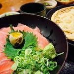 鉄火丼とざるうどんの定食