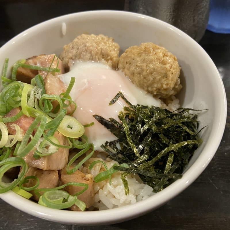 よくばり丼(らぁ麺 きくはん )