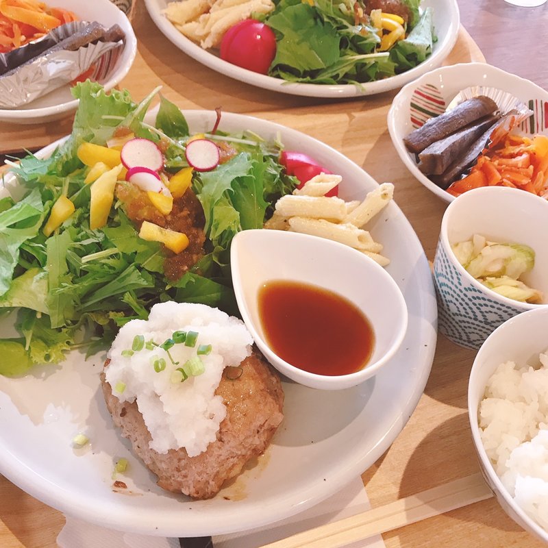 れんこんハンバーグランチ(八百屋カフェ Okai)