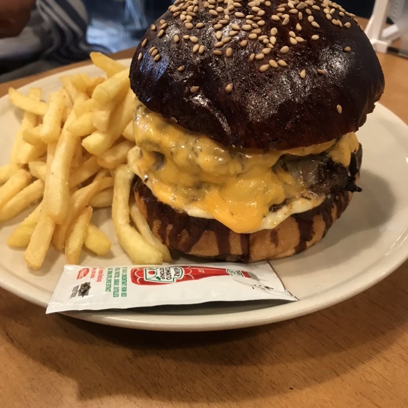 チーズチーズチーズバーガー(ジューシー・オールスターズ ハングリーヘブン)