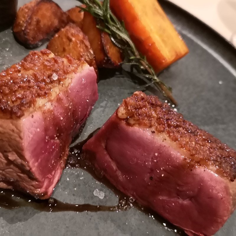 鴨肉のロースト(ワインファームtamura)