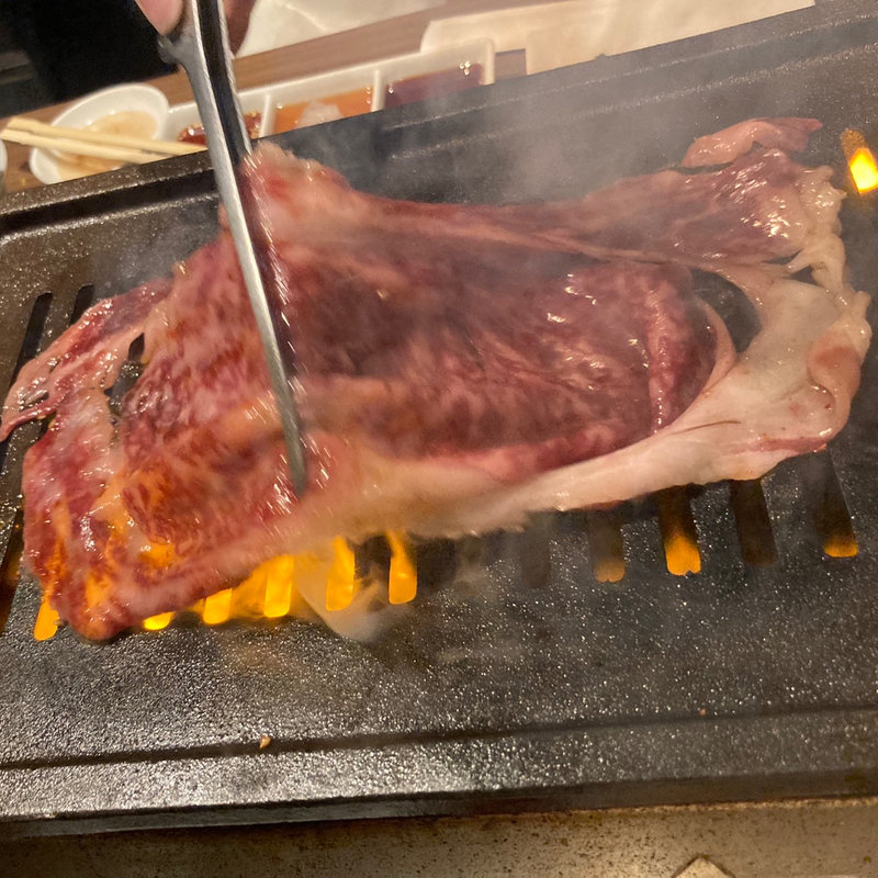 トロ肉3秒炙り(牛8 錦糸町店)