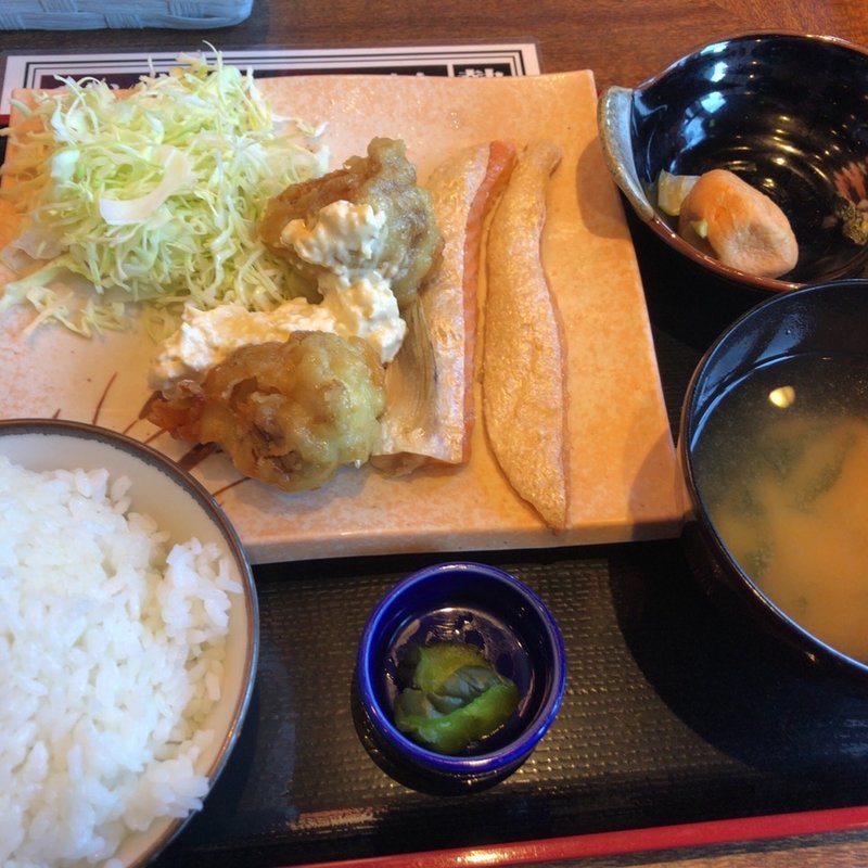 チキン南蛮&鮭ハラス定食(九州熱中屋 品川シーズンテラスLIVE)