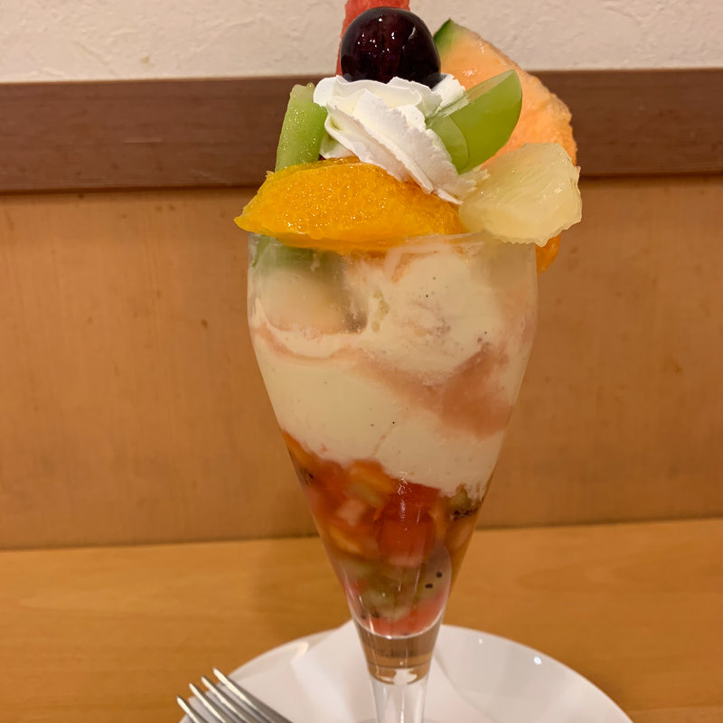 フルーツパフェ(キムラフルーツ 三番街店)