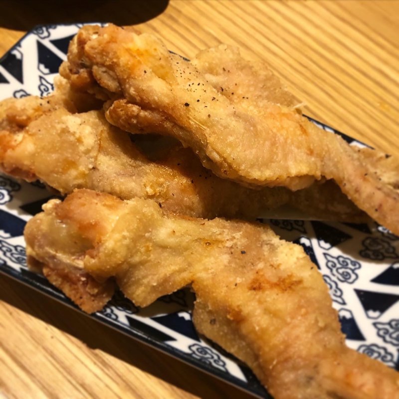 清川一セクシーな大手羽唐揚げ(おたびしょ)