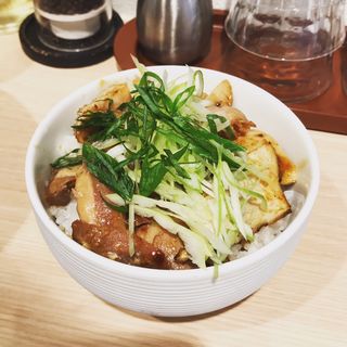 ミックスチャーシュー丼(RAMEN CAFE de IINO)