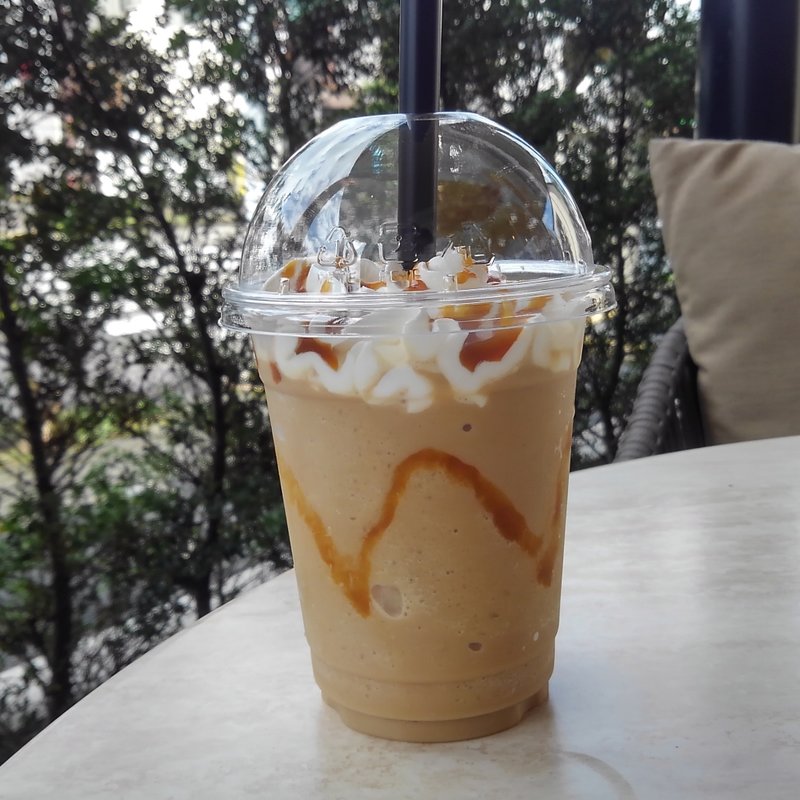 キャラメルフラッペ(LOCO MARINO COFFEE)