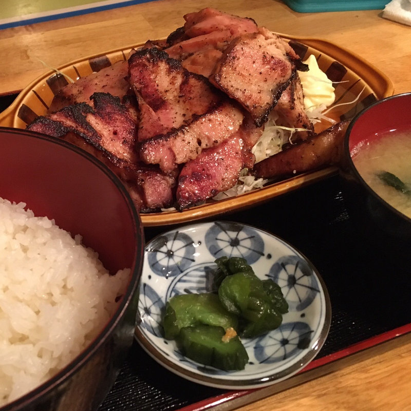 ベーコン切り落とし定食(酒処 つがる)