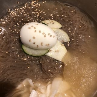 冷麺(韓国家庭料理 トマト （カンコクカテイリョウリトマト）)