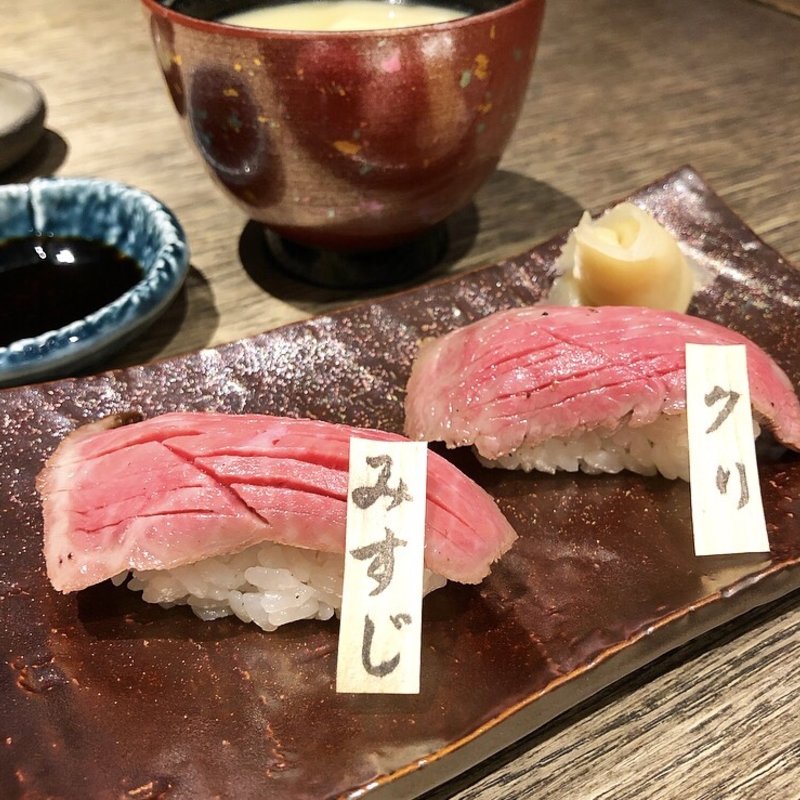 肉寿司(松阪牛 What’s （ワッツ）)