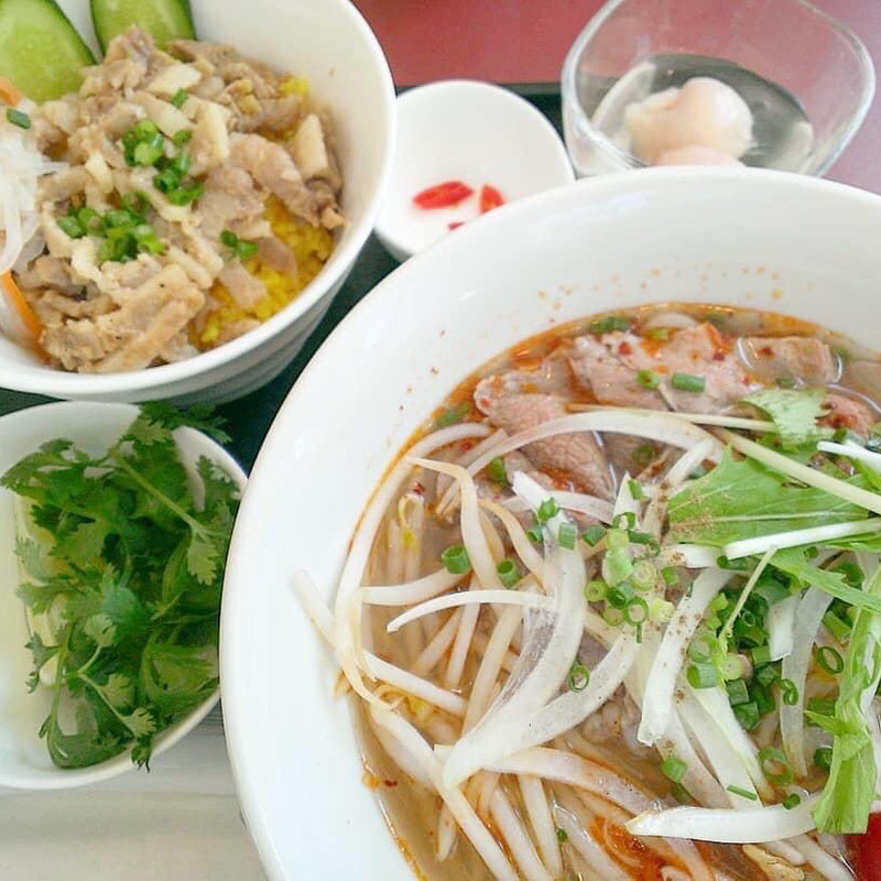 スペシャルフォー(フォーナムナム （PHO NAMNAM）)