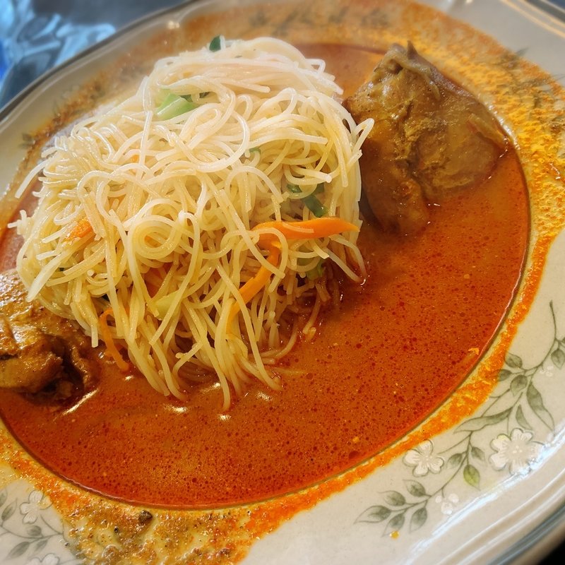 ヌードルカリー(5辛)(ヘラ味屋)