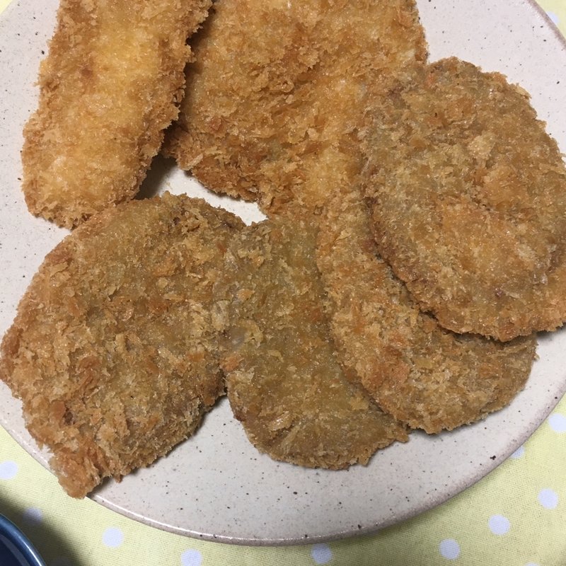 コロッケ(肉の津南)