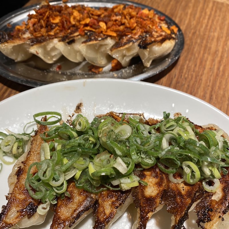 うま塩ネギダレ餃子(小宇宙 元町)