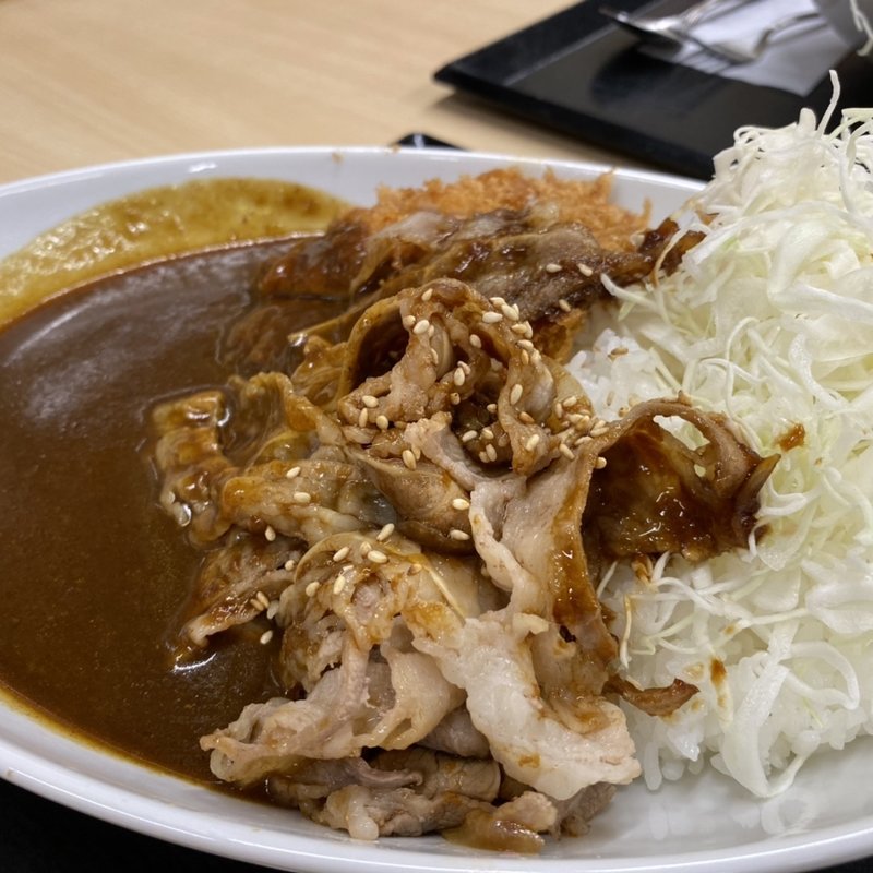 チキンカツのせ牛生姜焼きカレー(かつや 川崎戸手店)