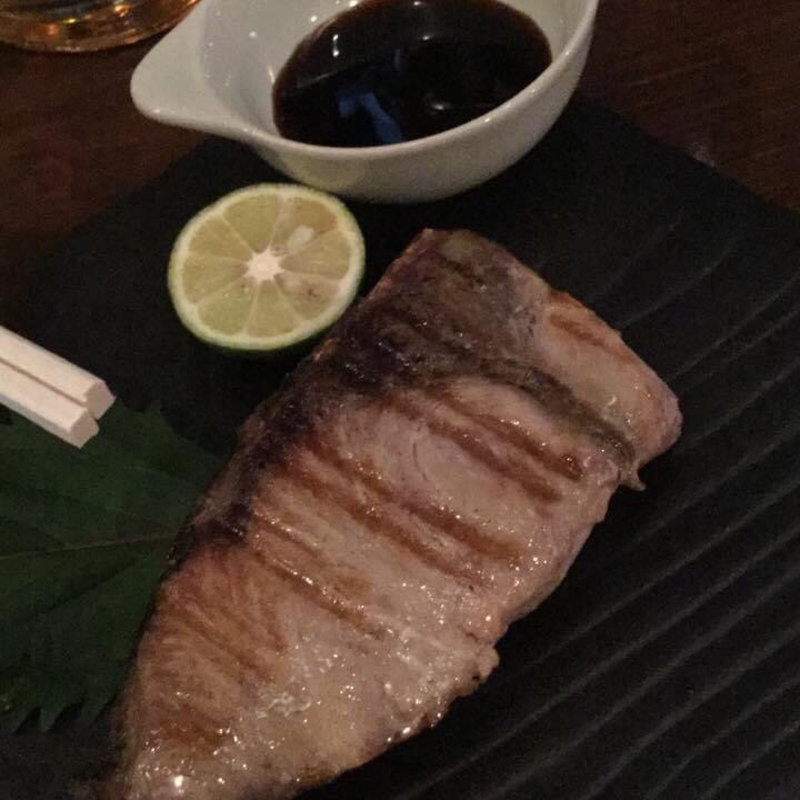 鰤の塩焼き(僕とイヌ)