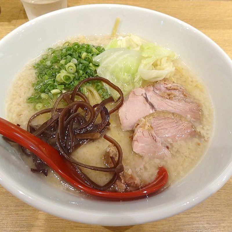 背脂豚骨 白(札幌 山嵐 東通り店)