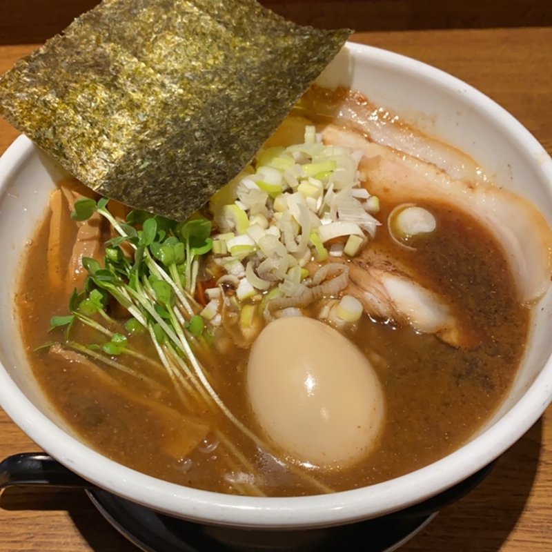 淀川ブラックチャーシュー麺(フェニックスの涙)
