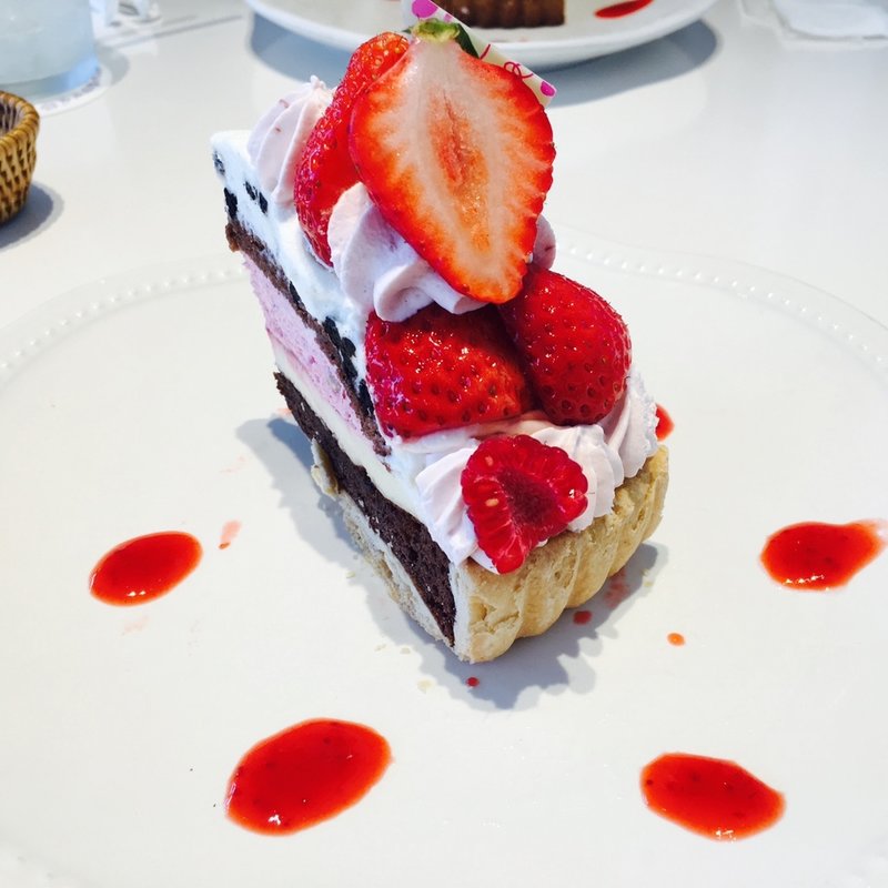 (ラメゾンアンソレイユターブル)