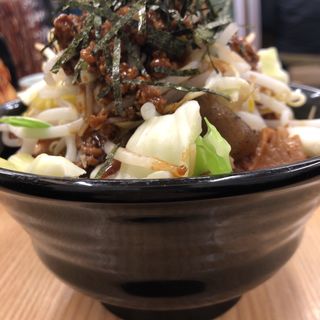 野菜たっぷり肉めし(岡むら屋 田町店)
