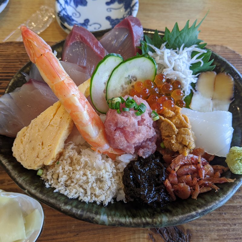 海女っ子寿司(海女の小屋 海上亭 （あまのこや かいじょうてい）)