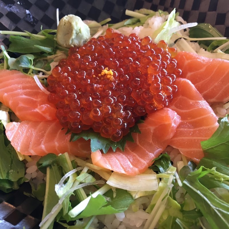 ハラスサーモン丼(島童子)