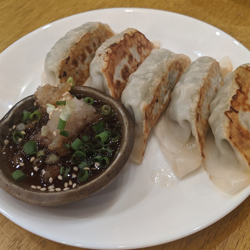 ササミとシソのギョーザ(横浜焼きそばセンターまるき 横浜アソビル店)