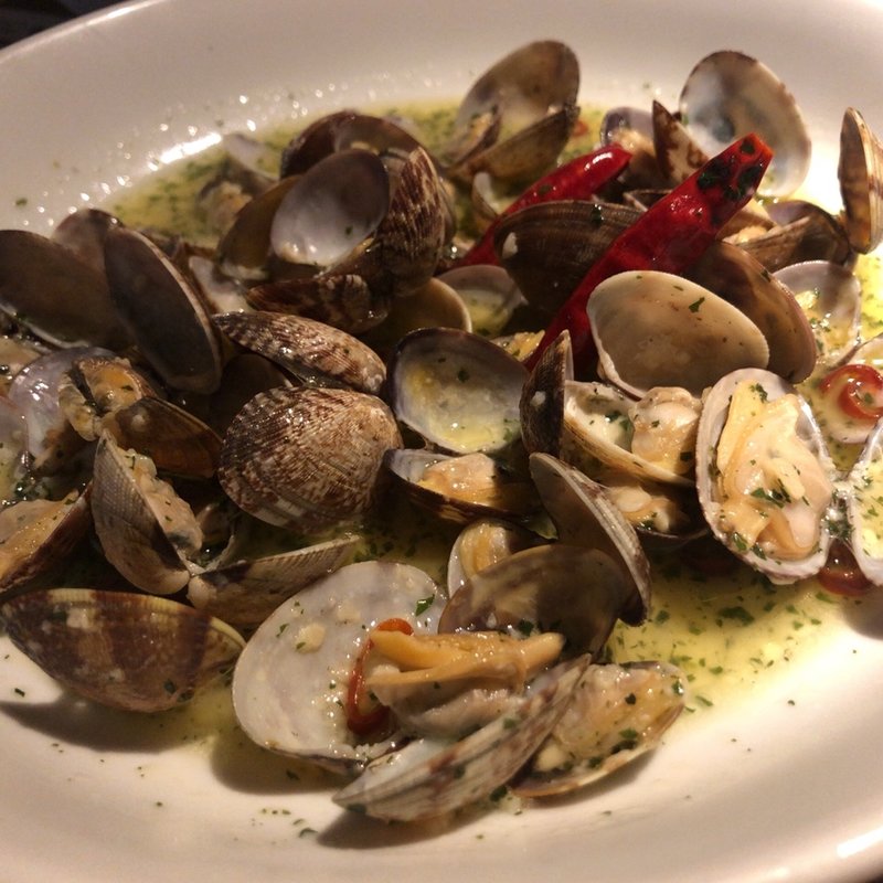 あさりのガーリックソース炒め(カフェ コットンクラブ)