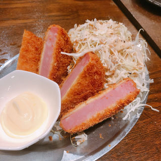 厚切りハムカツ(広島お好み焼き Big-Pig 神田カープ本店)