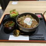 三河牛カルビ丼