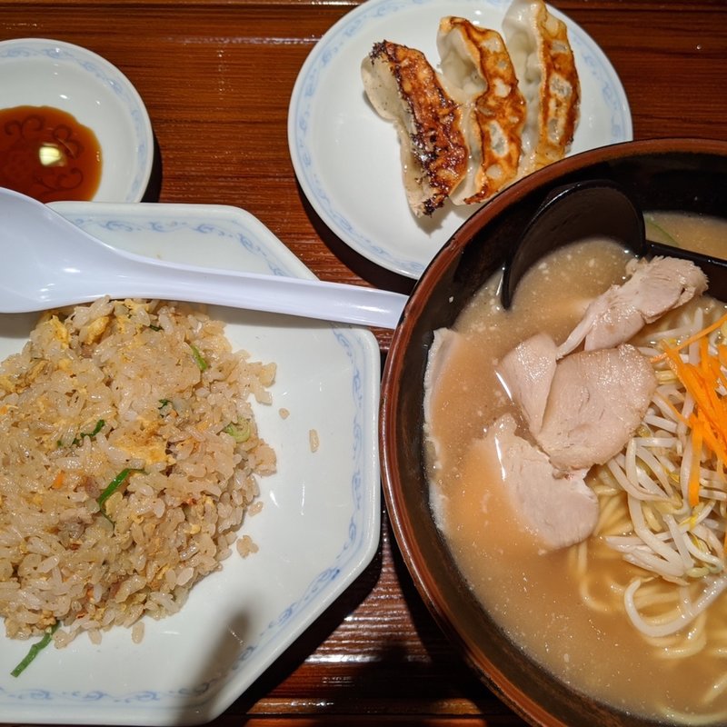 古潭ラーメンチャーハンセット(古潭 あべのハルカス店)