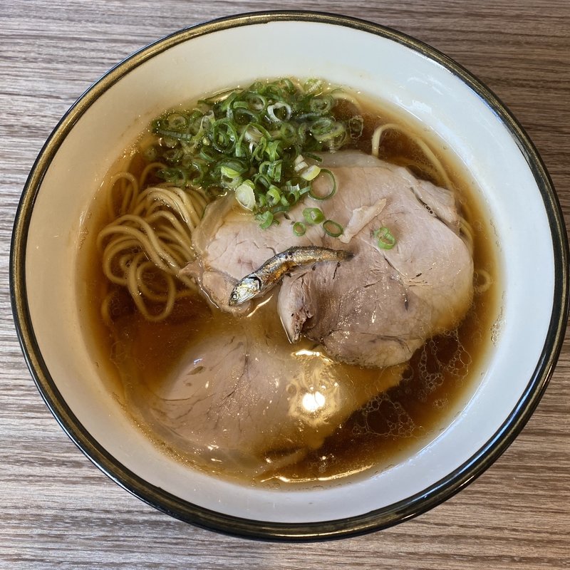 にぼしょうゆ(煮干しラーメン にぼってる)