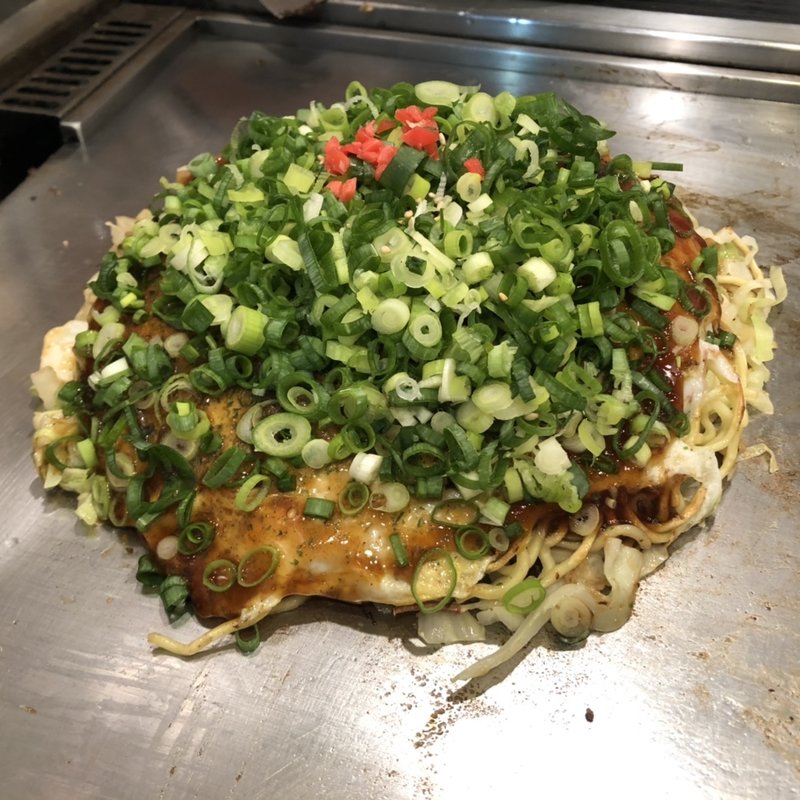 肉玉・イカ天・ネギ(広島流お好み焼き 秀 )