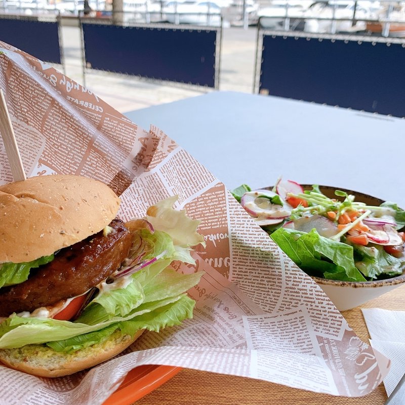 アボカド&テリヤキソースハンバーガー(Mr.FARMER)