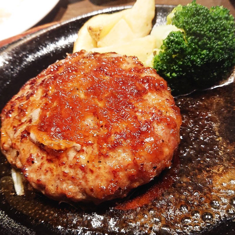 あさくまハンバーグ(ステーキ＆サラダバー食べ放題 あさくま)