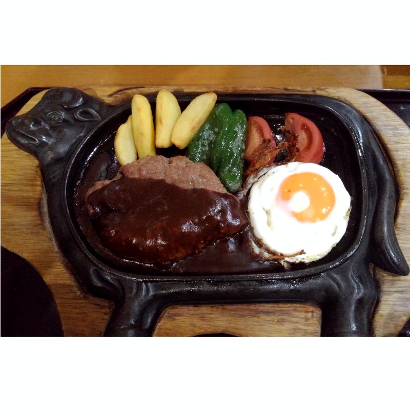 ハンバーグステーキ定食(古戦場 )