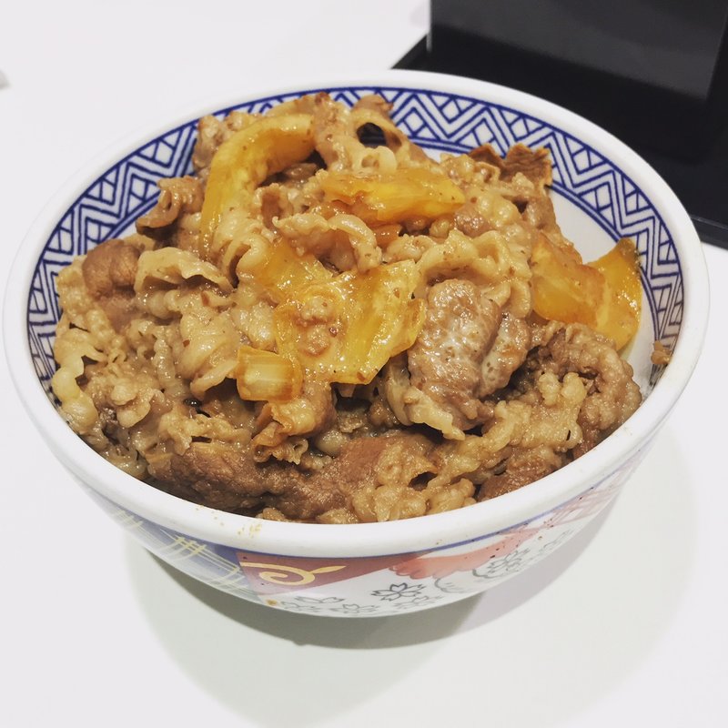 肉だく胡麻ドレ牛丼(吉野家 お茶の水店)