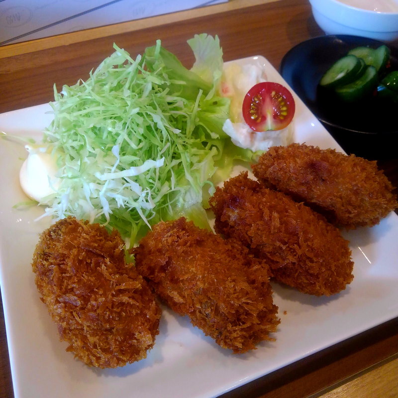 三陸産カキフライ定食(揚げたてコロッケ屋! )