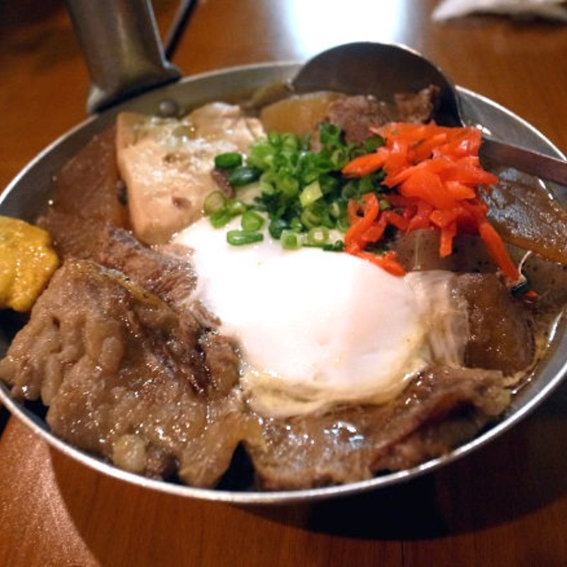 牛すじ煮(ゾウとチャッカまん)